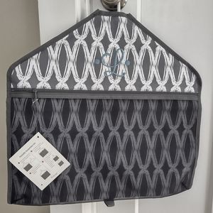 NWT Thirty One Hang It up Pocket L Monogram Charcoal Links